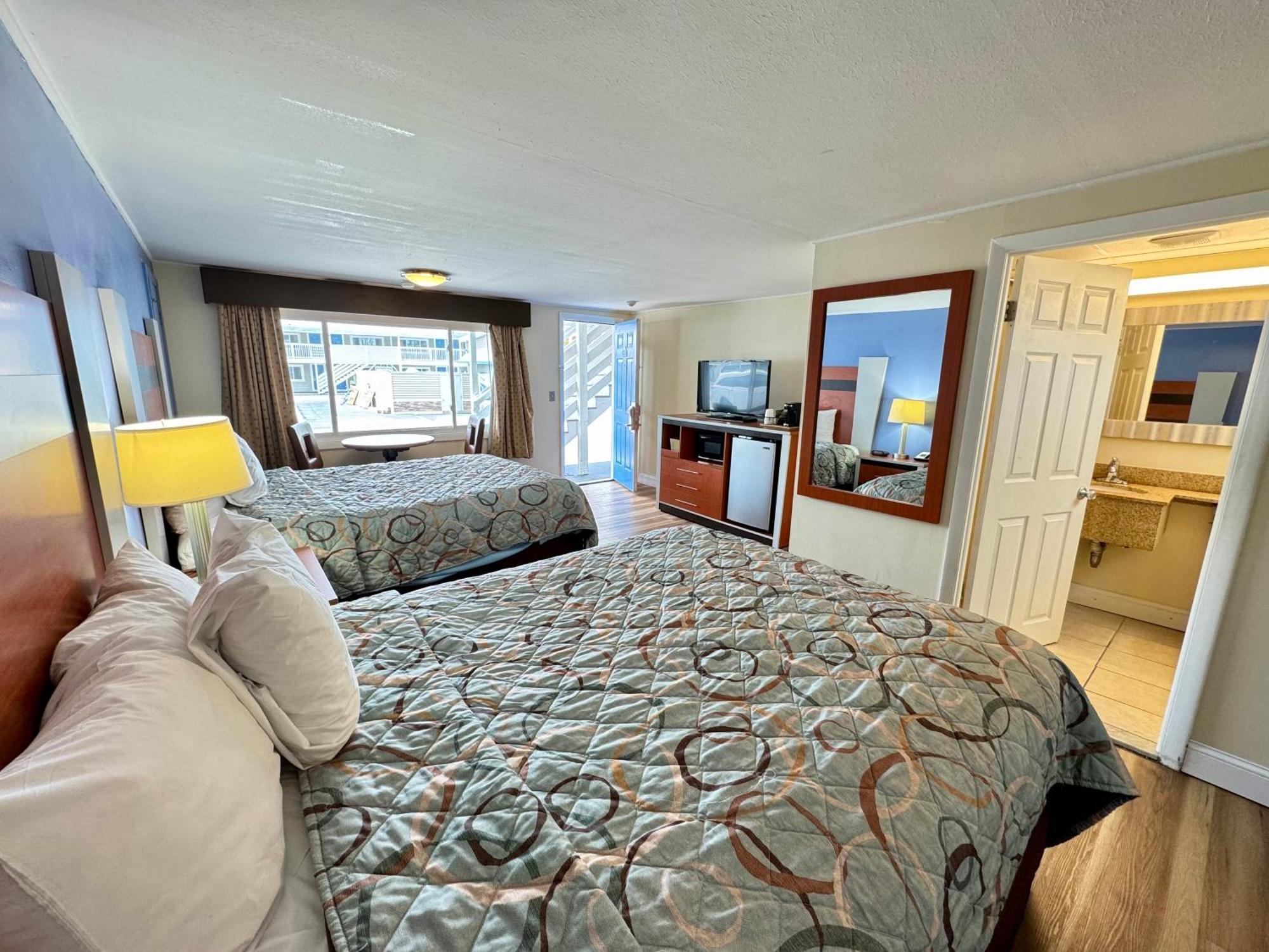 Days Inn By Wyndham - Cape Cod West Yarmouth Eksteriør bilde
